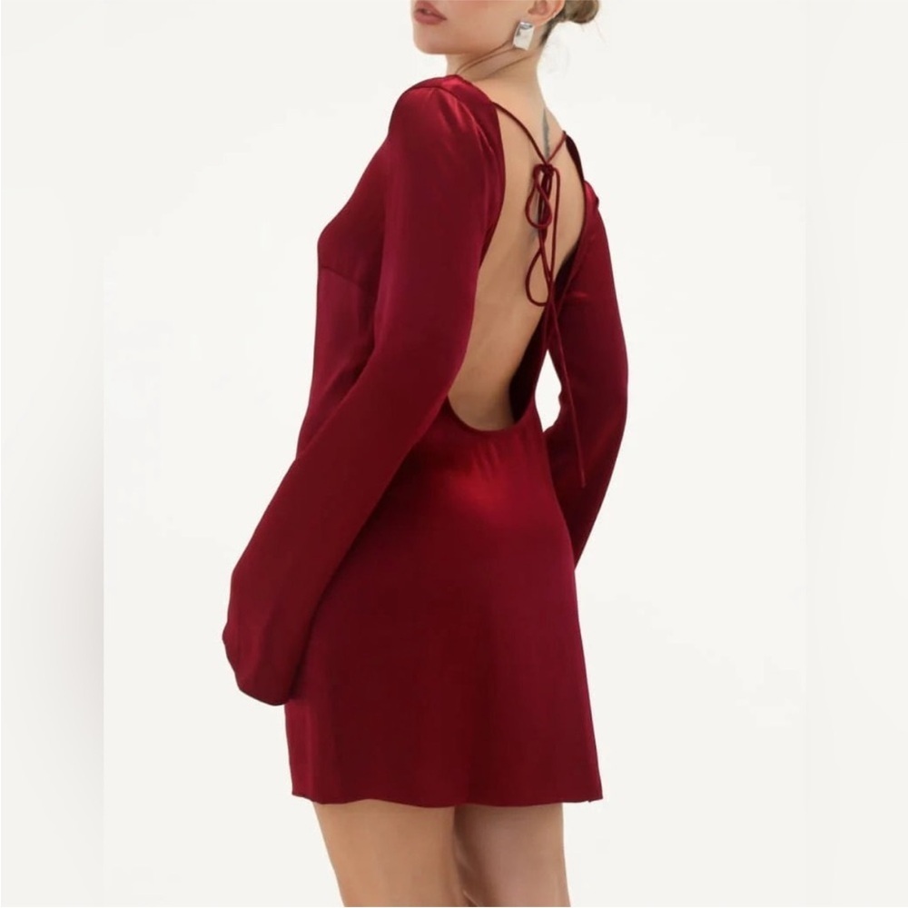 NWT RUMORED Sweet Talker Mini Dress in Merlot Red Open Back Long Sleeve Size S